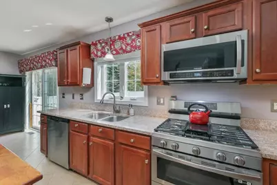 2 Birch Hill Drive, Nashua, NH 03063 - Photo 7