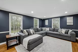 98 Hitching Post Ln, Bedford, NH 03110 - Photo 13