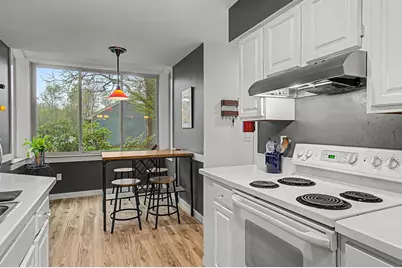 911 Dorset Street #29, South Burlington, VT 05403 - Photo 9