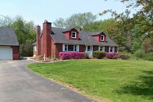 421 Pleasant St, Franklin, NH 03235 - Photo 3