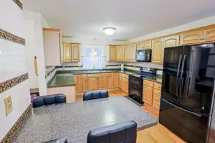 68 Waterford Dr, Sandown, NH 03873 - Photo 5
