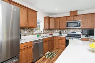 216 Mountain Dr, Gilford, NH 03249 - Photo 7