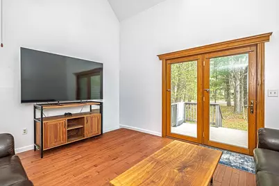64 Glengarry Drive, Stratham, NH 03885 - Photo 9