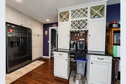 131 Pine Circle, Bennington, VT 05201 - Photo 13