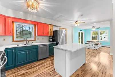6 Doon Way, Essex Junction, VT 05452 - Photo 9