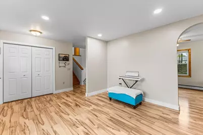 6 Doon Way, Essex Junction, VT 05452 - Photo 7