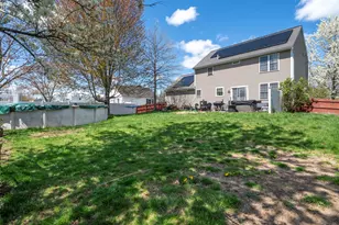 54 Pine Hill Rd, Nashua, NH 03063 - Photo 5