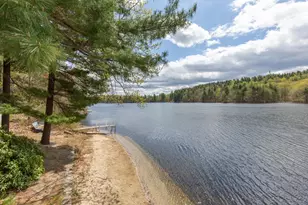 21 Hinds Ln, Pelham, NH 03076 - Photo 5