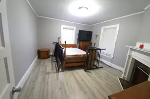 729 Pine St, Manchester, NH 03104 - Photo 9