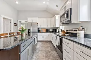 3 Loudon Rd, Pittsfield, NH 03263 - Photo 9
