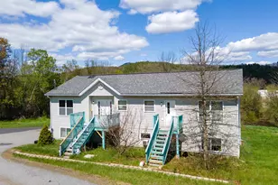 264 Chestnut St, Claremont, NH 03743 - Photo 1