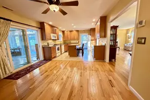 314 Mammoth Rd, Londonderry, NH 03053 - Photo 7