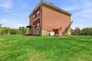 406 Back Ashuelot Rd, Winchester, NH 03441 - Photo 3