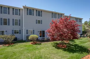 17 Georgetown Dr, Nashua, NH 03062 - Photo 3