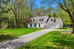 5 Wentworth Dr, Bedford, NH 03110 - Photo 1