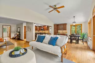 5 Wentworth Dr, Bedford, NH 03110 - Photo 17
