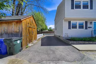 594 Dix St, Manchester, NH 03103 - Photo 25
