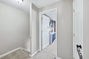 594 Dix St, Manchester, NH 03103 - Photo 15