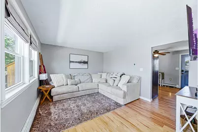 594 Dix Street, Manchester, NH 03103 - Photo 3