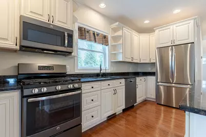 196 Dallaire Street, Manchester, NH 03104 - Photo 7