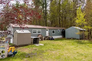206 Friendship Ave, Pembroke, NH 03275 - Photo 3