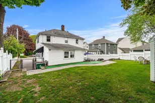 9 Bennett St, Nashua, NH 03064 - Photo 3