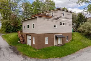 24 Putnam St, Claremont, NH 03741 - Photo 5