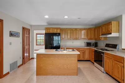 9 Maxwell Drive, Brookline, NH 03033 - Photo 5