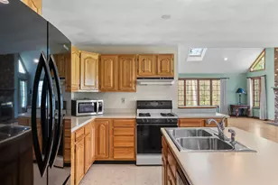 9 Maxwell Dr, Brookline, NH 03033 - Photo 7