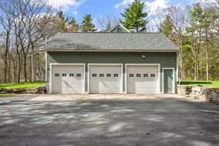 9 Maxwell Dr, Brookline, NH 03033 - Photo 3