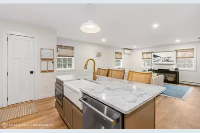 72 Woodbury Avenue #1, Portsmouth, NH 03801 - Photo 3