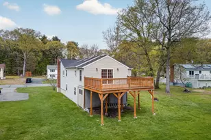 27 Townsend Ave, Salem, NH 03079 - Photo 7