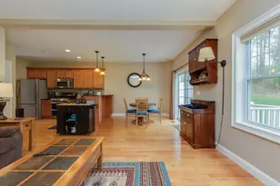 89 Woodview Way, Manchester, NH 03102 - Photo 21