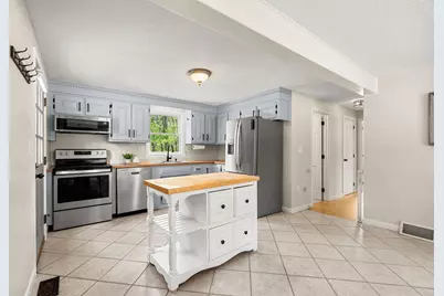 29 Hazel Avenue, Nashua, NH 03062 - Photo 5