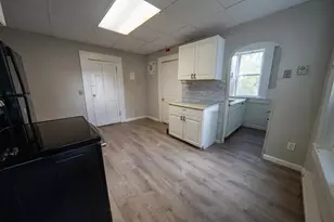 285 E High St, Manchester, NH 03104 - Photo 7