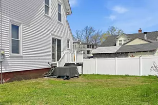 808 Grove St, Manchester, NH 03103 - Photo 17