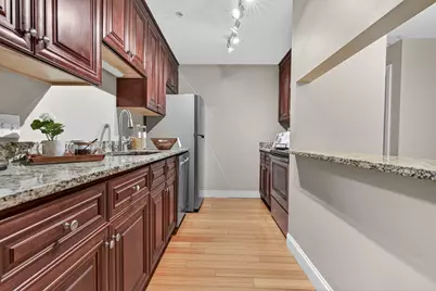 92 Eastern Avenue #202, Manchester, NH 03104 - Photo 3
