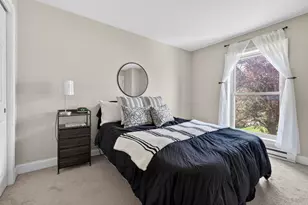 92 Eastern Ave, Manchester, NH 03104 - Photo 9