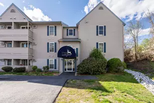 92 Eastern Ave, Manchester, NH 03104 - Photo 1