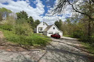 128 Roberts Hill Rd, Claremont, NH 03743 - Photo 1