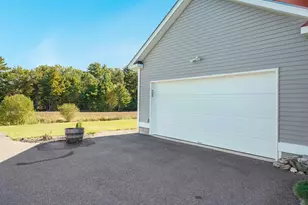158 Windswept Rd, Manchester, NH 03109 - Photo 27