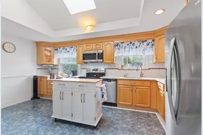 370 Reed Street, Manchester, NH 03102 - Photo 5