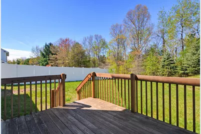 45 Windsewpt Road, Manchester, NH 03109 - Photo 9