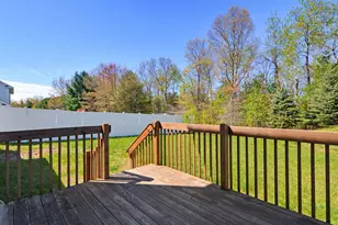 45 Windsewpt Rd, Manchester, NH 03109 - Photo 9