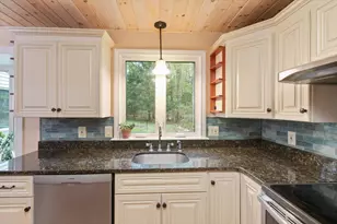 18 Winterberry Dr, Amherst, NH 03031 - Photo 21