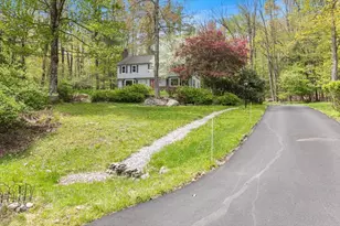 18 Winterberry Dr, Amherst, NH 03031 - Photo 3
