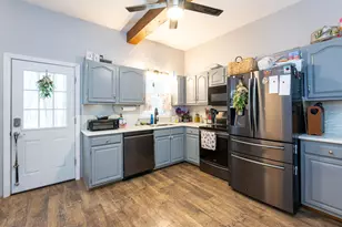 4 Sunset Dr, Londonderry, NH 03053 - Photo 9