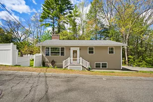 26 Pineridge St, Goffstown, NH 03045 - Photo 3