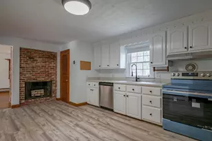 54 Towle Rd, Chester, NH 03036 - Photo 7