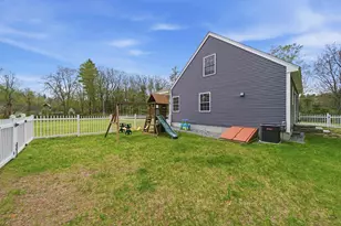 10 Colburn Rd, New Boston, NH 03070 - Photo 31